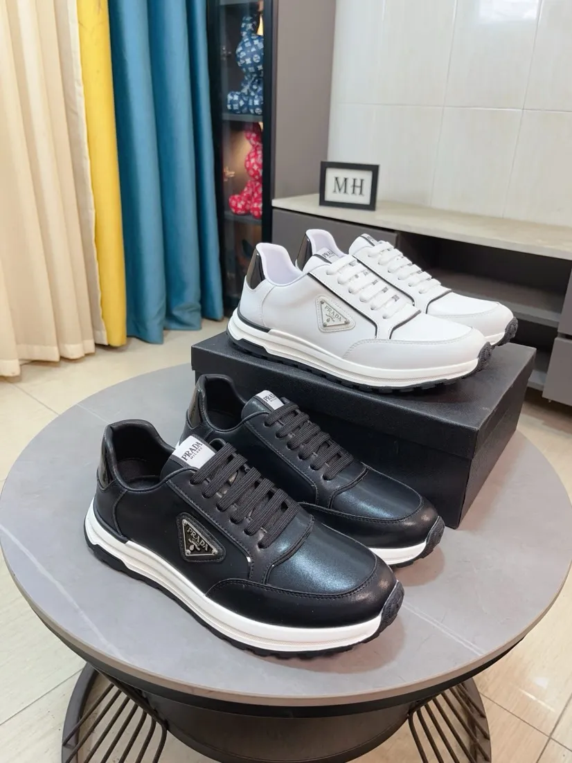 Men's shoes 💰420🌹🌹High-quality new Prada counters are launched simultaneously. The new men's shoes and 😘fabrics are selected from imported mesh and glue-spraying technology. Imported cowhide lining. 👍🏿High-end☄️Open-molded non-slip rubber outsole, exquisite lines, simple and elegant, comfortable and high-end for leisure travel. Code number: 38 to 44